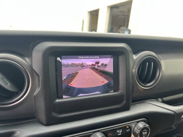 2023 Jeep Gladiator Willys