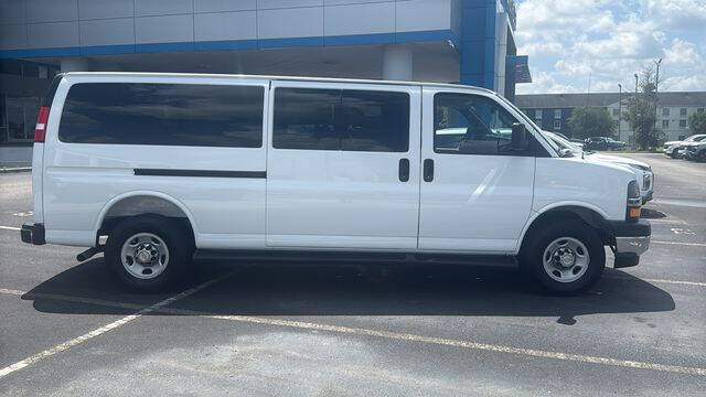 2025 Chevrolet Express LT 3500