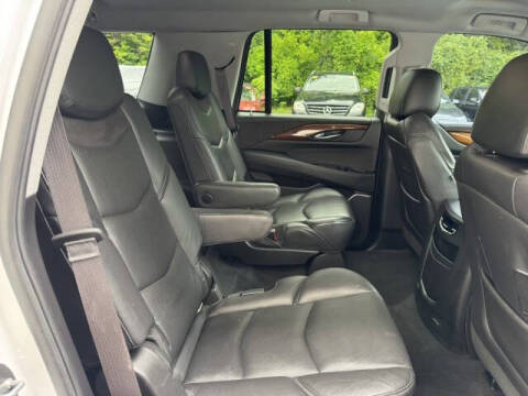 2016 Cadillac Escalade Standard