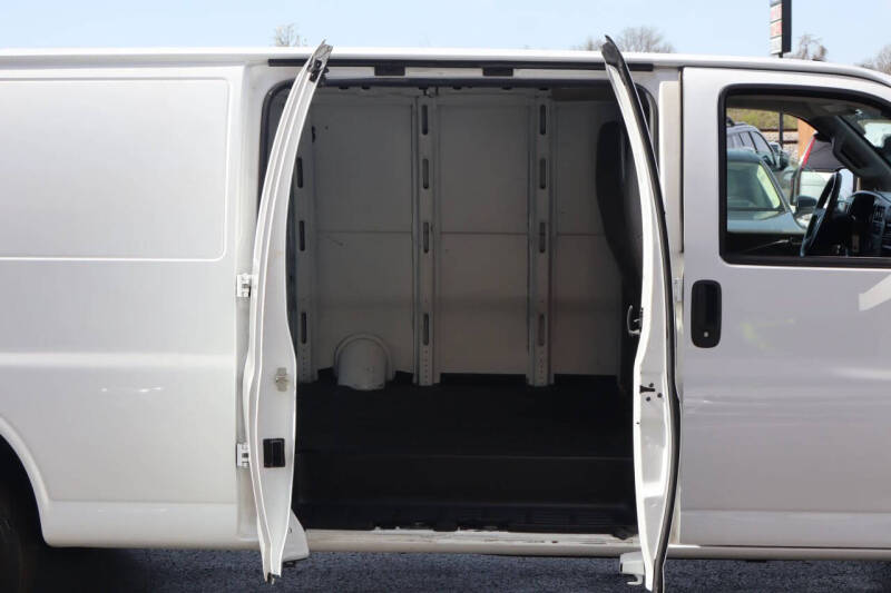 2021 Chevrolet Express 2500