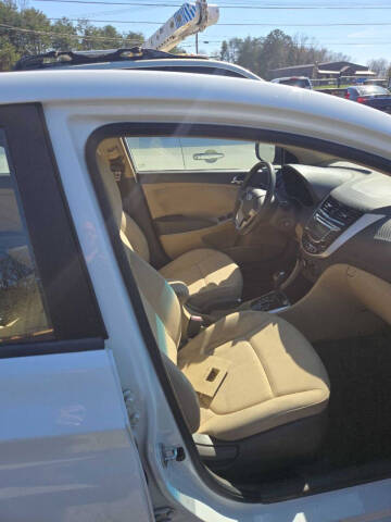2013 Hyundai Accent GLS