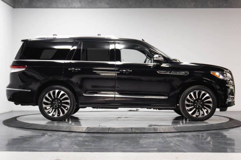 2022 Lincoln Navigator Black Label