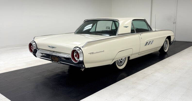 1963 Ford Thunderbird