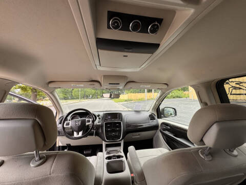 2011 Dodge Grand Caravan Crew