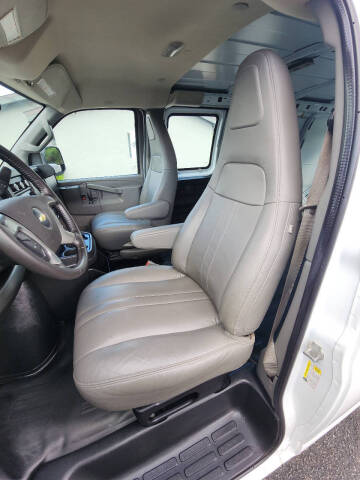 2016 Chevrolet Express 2500