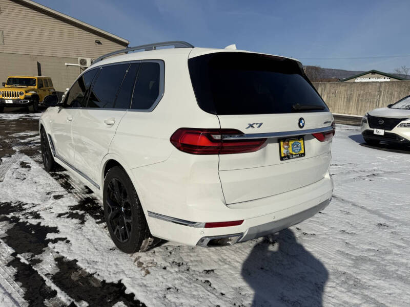 2022 BMW X7 xDrive40i