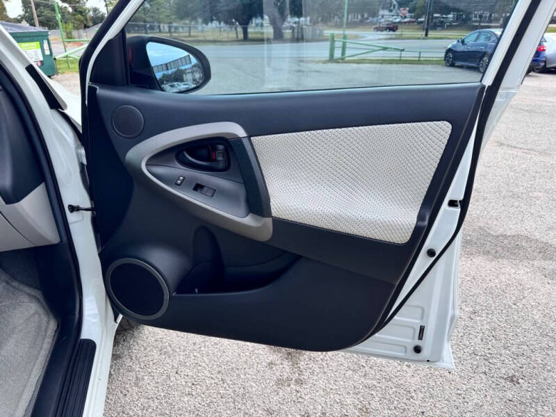 2013 Toyota RAV4 EV
