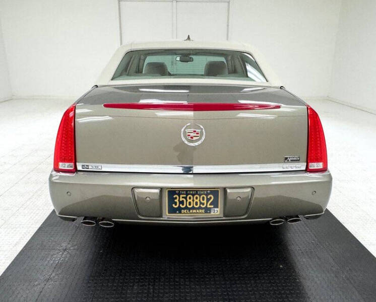 2010 Cadillac DTS Luxury Collection