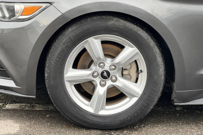 2015 Ford Mustang V6