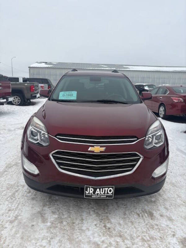 2017 Chevrolet Equinox LT's photo