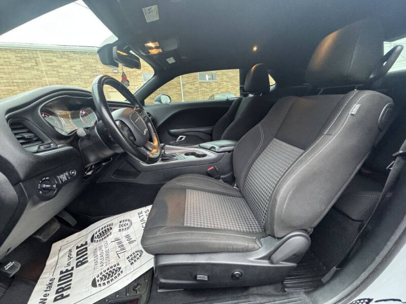 2021 Dodge Challenger SXT