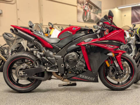 2013 Yamaha YZF-R1