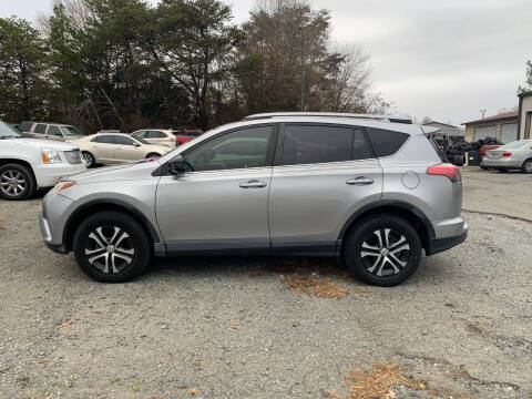 2018 Toyota RAV4 LE