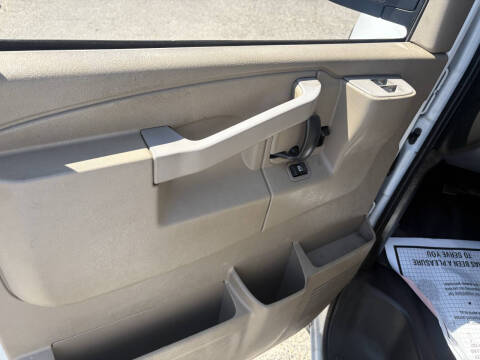 2017 Chevrolet Express 2500