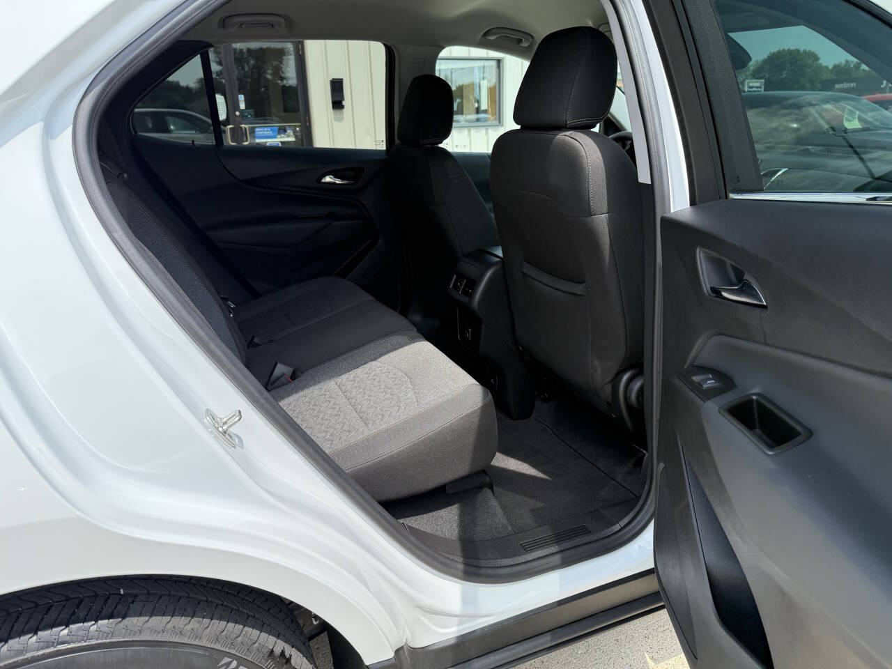 2024 Chevrolet Equinox photo 11