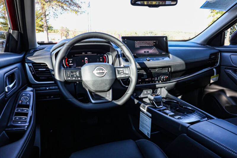 2025 Nissan Rogue SL