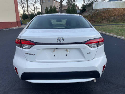 2022 Toyota Corolla LE