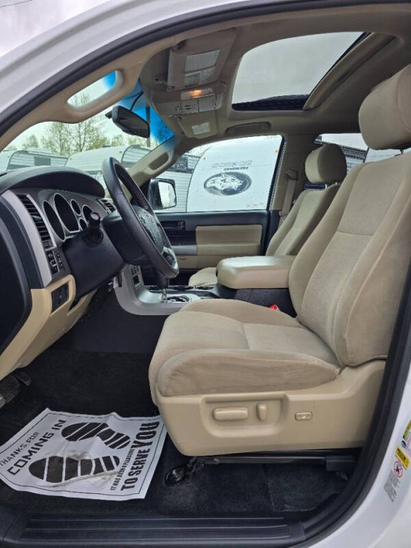2013 Toyota Sequoia SR5