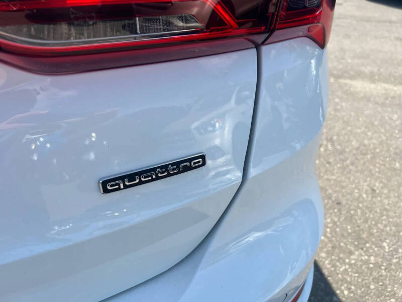 2020 Audi Q3 quattro S line Premium 45 TFSI