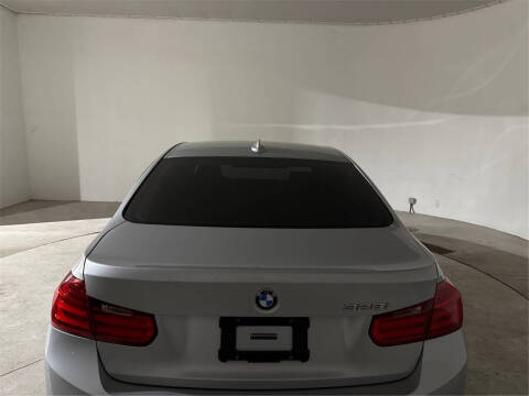 2015 BMW 3 Series 328i