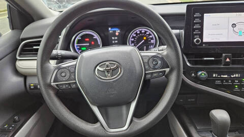 2021 Toyota Camry Hybrid LE