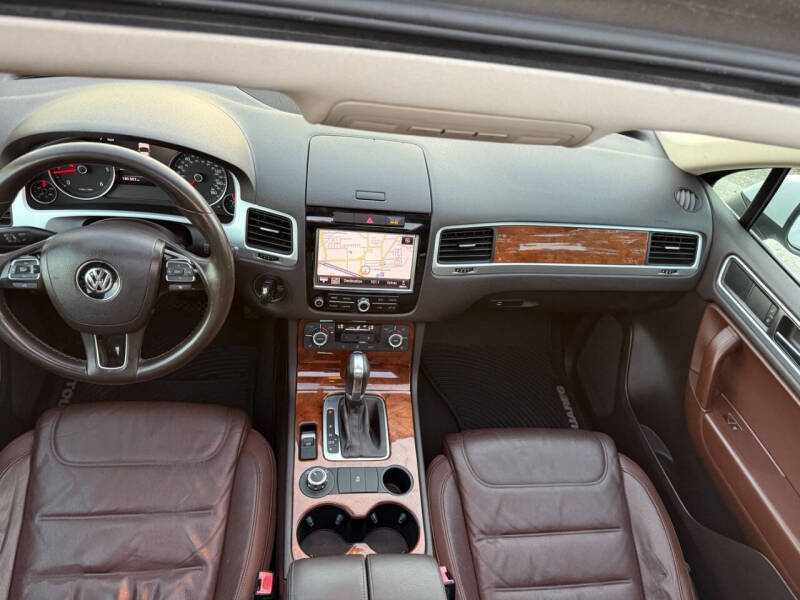 2013 Volkswagen Touareg TDI Lux