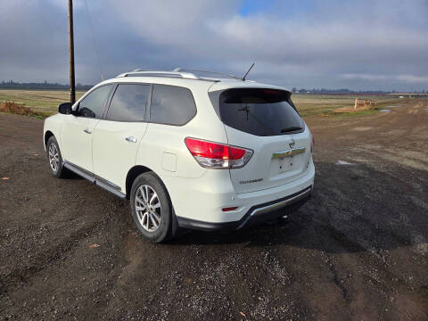 2013 Nissan Pathfinder SL
