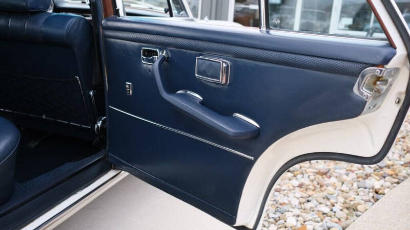 1973 Mercedes-Benz 280-Class