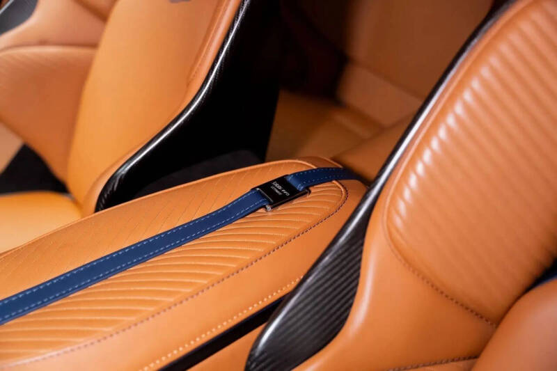 2023 Aston Martin DBS