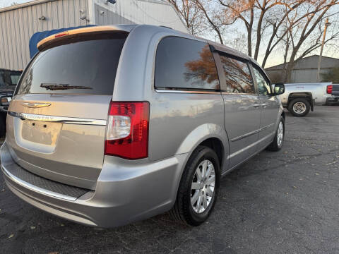2014 Chrysler Town and Country Touring