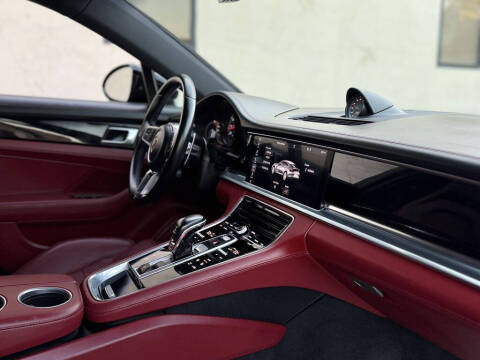 2020 Porsche Panamera 4S