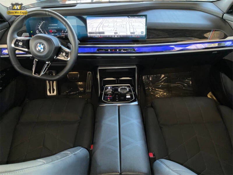 2023 BMW 7 Series 740i