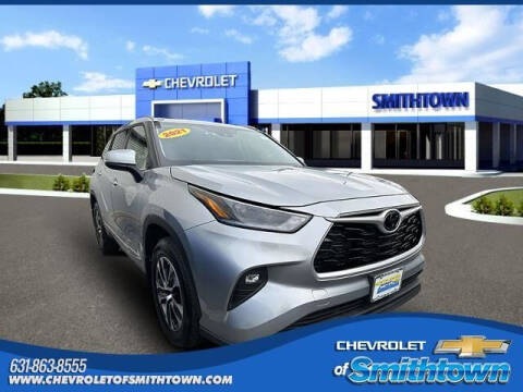 2021 Toyota Highlander for sale at CHEVROLET OF SMITHTOWN in Saint James NY