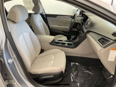 2016 Hyundai Sonata Hybrid SE