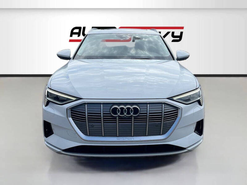 2021 Audi e-tron quattro Premium Plus
