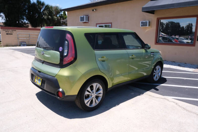 2016 Kia Soul +