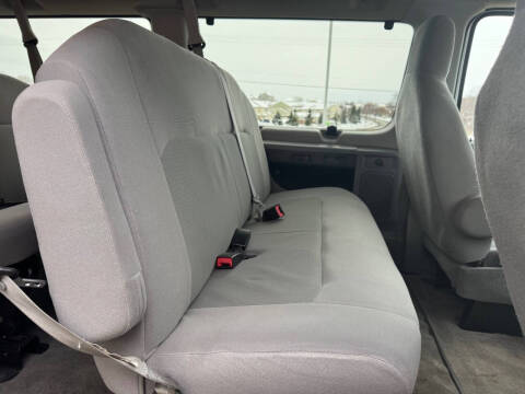 2012 Ford E-Series E-350 SD XLT