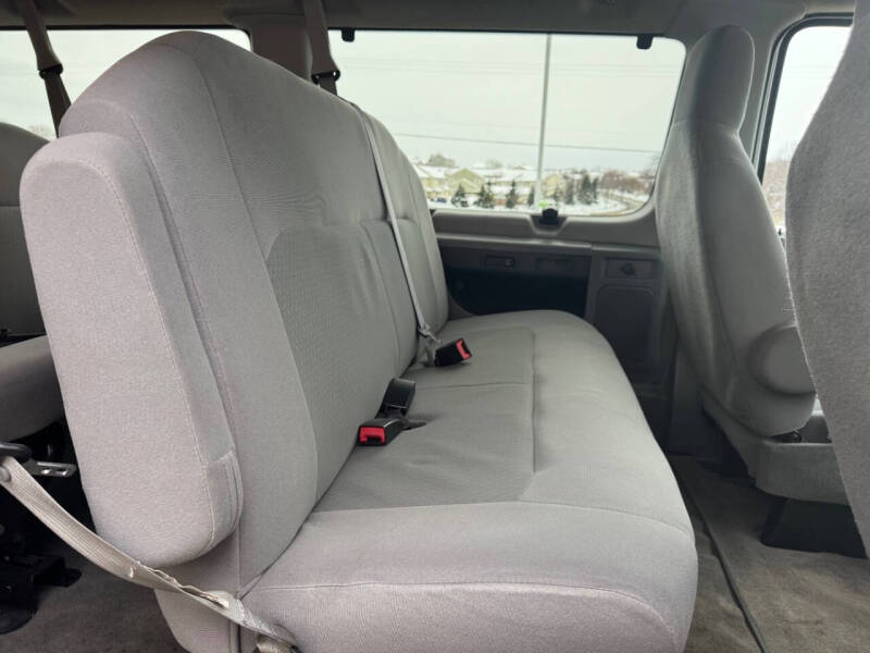 2012 Ford E-Series E-350 SD XLT