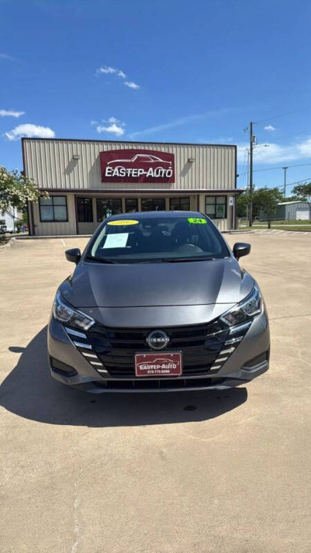 2024 Nissan Versa Sedan S's photo