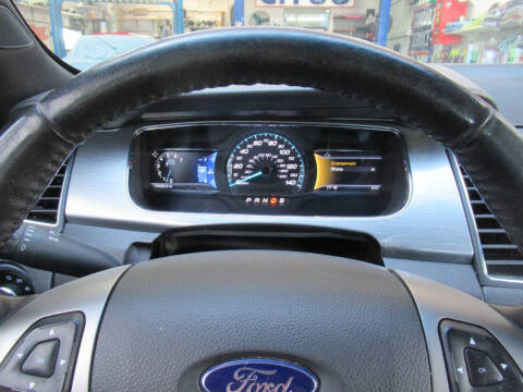 2014 Ford Taurus SEL