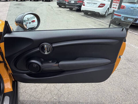 2016 MINI Hardtop 2 Door Cooper
