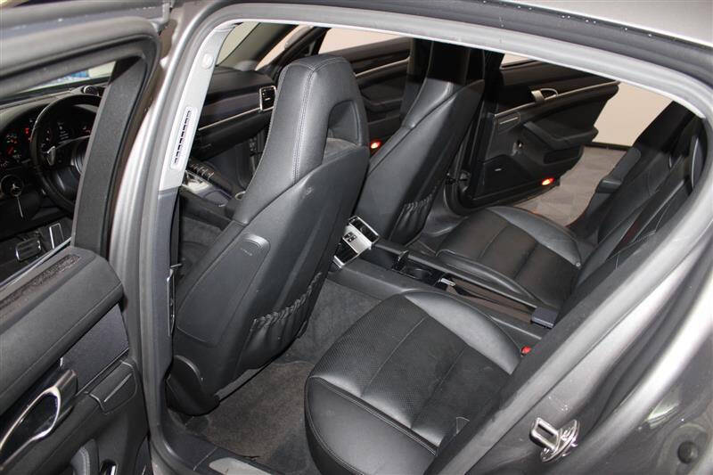 2015 Porsche Panamera