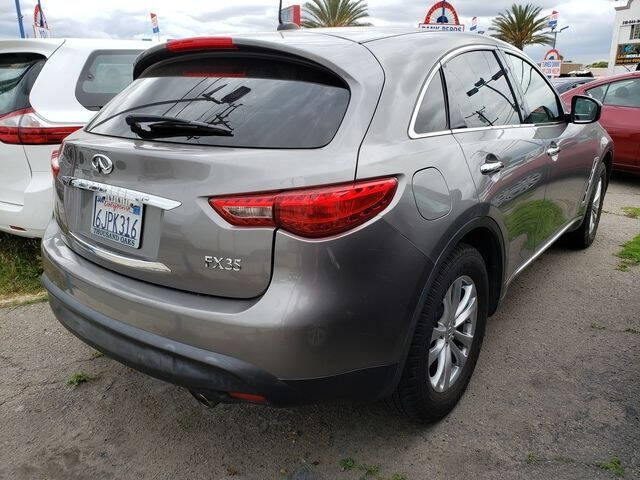 2010 Infiniti FX35