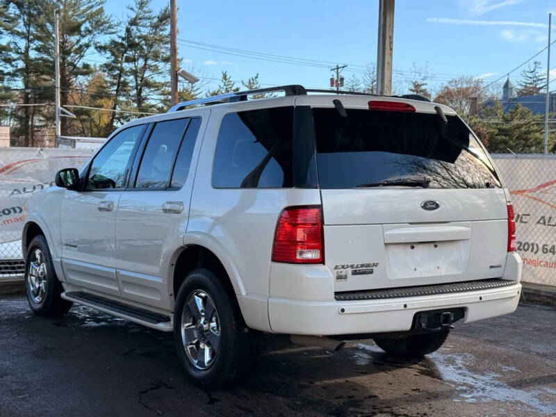 2004 Ford Explorer Limited