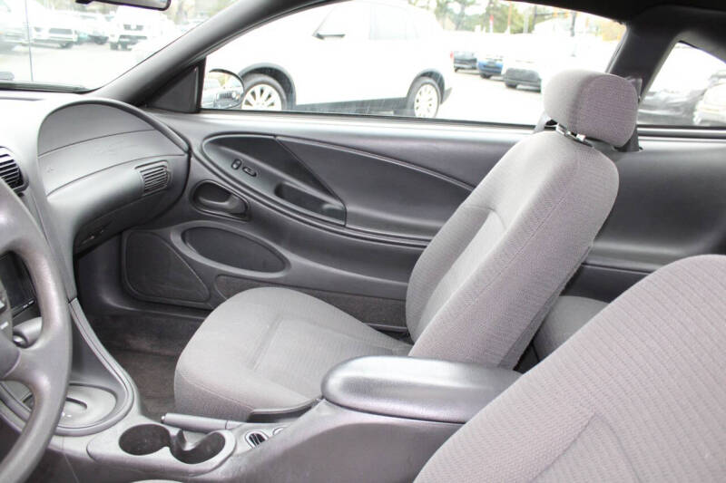 2000 Ford Mustang