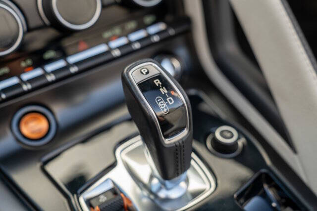 2014 Jaguar F-TYPE 32