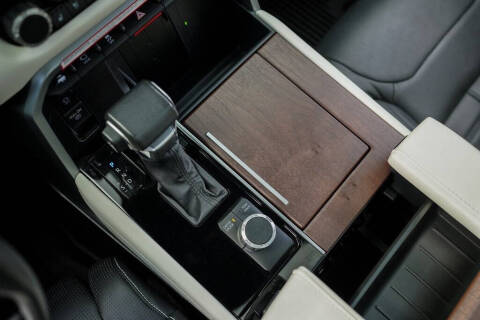 2024 Toyota Sequoia Capstone