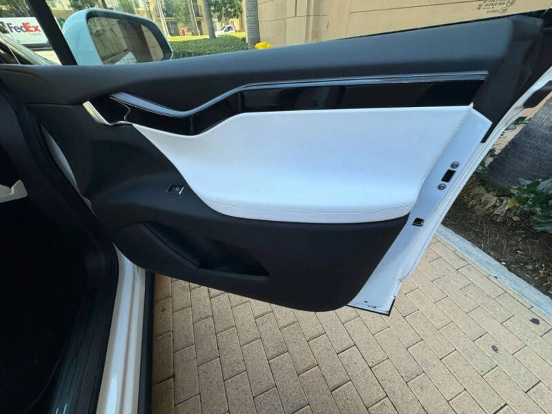2018 Tesla Model X 75D