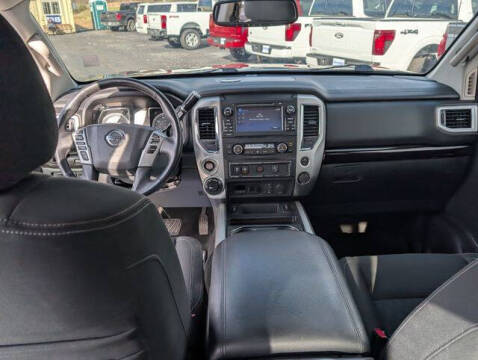 2018 Nissan Titan SV