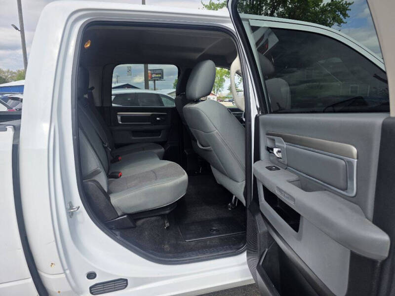2015 RAM 1500 SLT